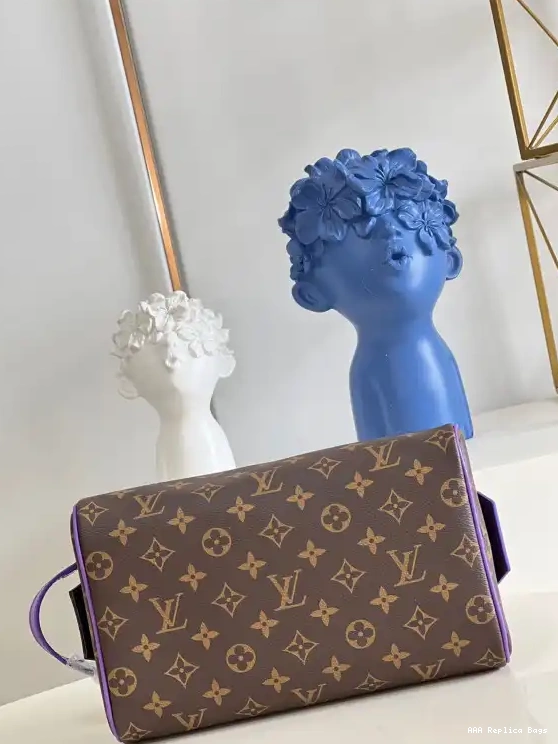 Aaa replica ru DOPP POUCH VUITTON LOUIS TOILET KIT 0611